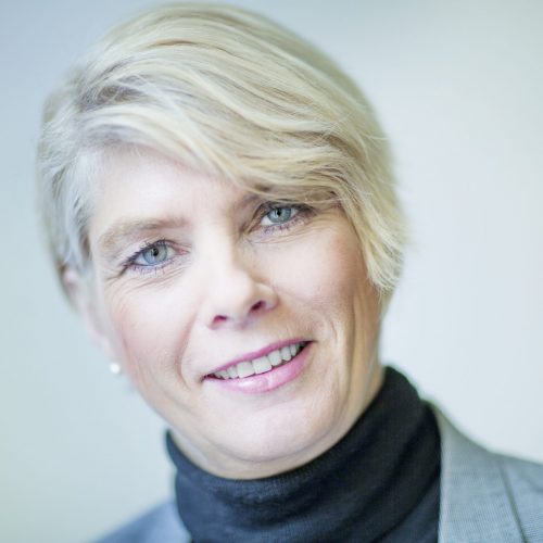 leder for Kirkerådet, Kristin Gunleiksrud Raaum 
2017 
portrett 
blid smil